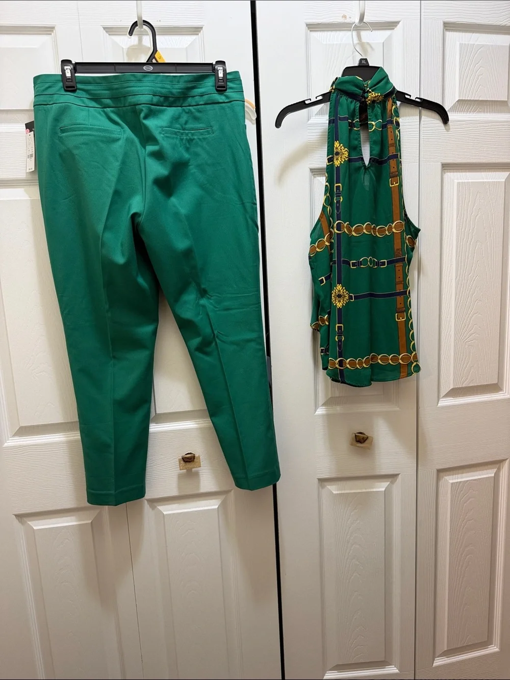 Emerald Green Tailored Pants/beautiful sleeveless blouse size L/ pants size 14